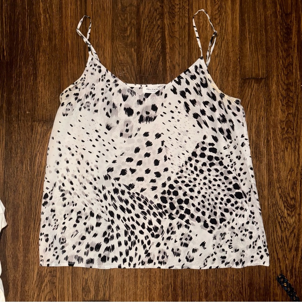 Equipment Layla Silk V tank